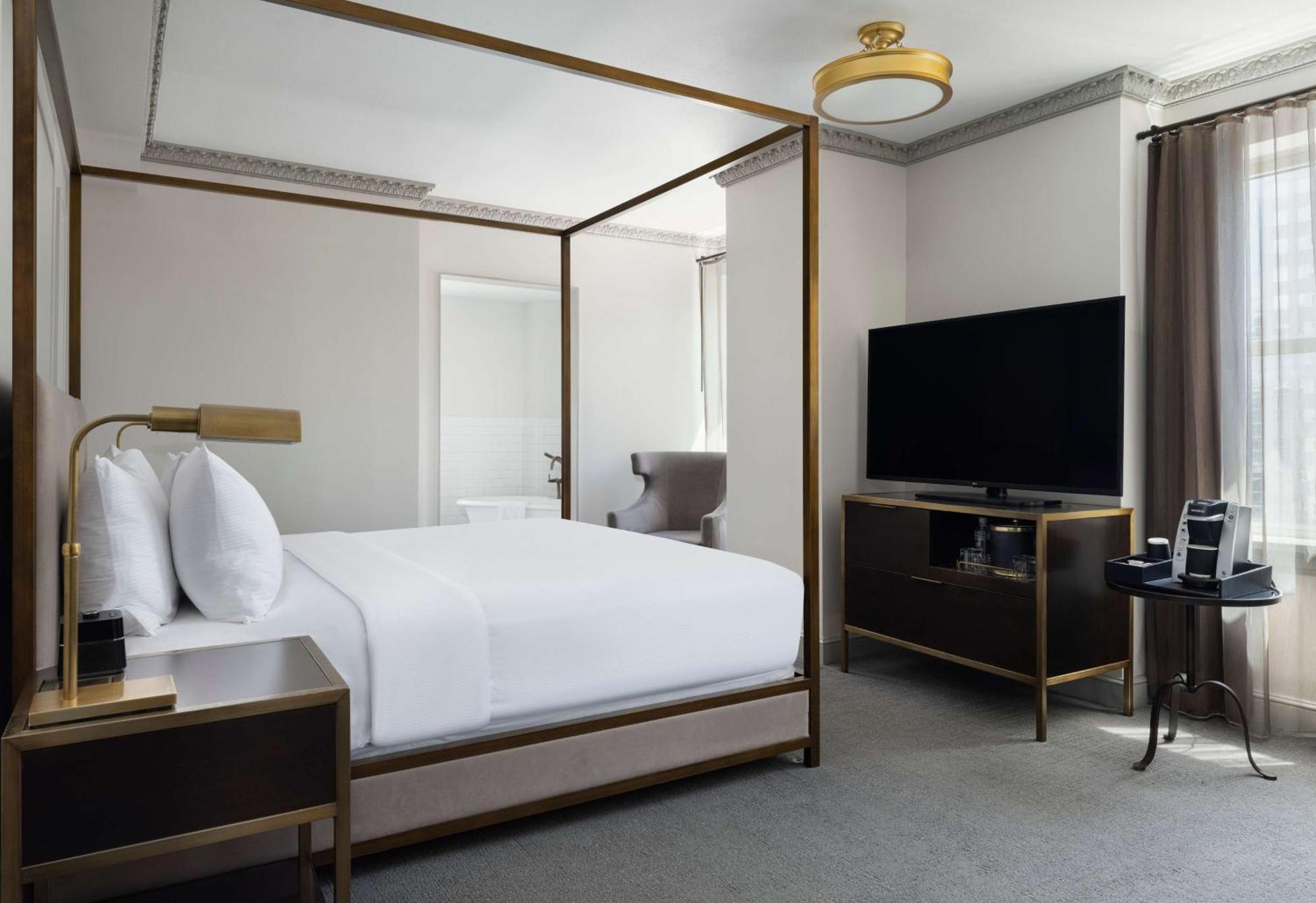 Hotel Phillips Kansas City, Curio Collection By Hilton Exterior foto